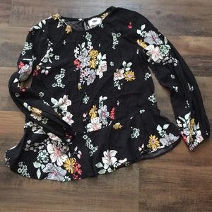 Floral flowy top!